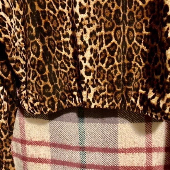 Cheetah Leopard 3/4 Zip Pullover Cropped :igh Jacket Womens Medium - Picture 5 of 8